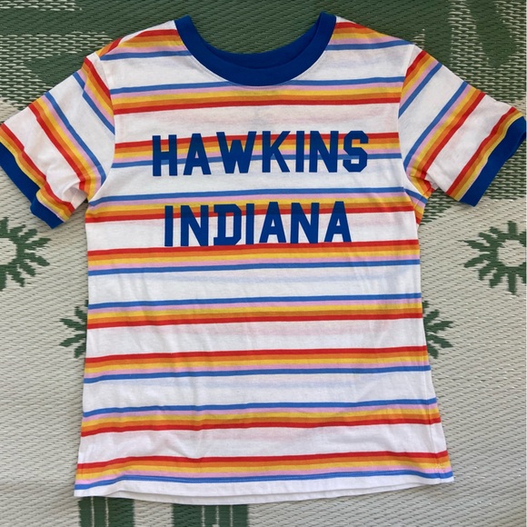 Women’s Vintage Style Crewneck Stranger Things Tee - Picture 1 of 2